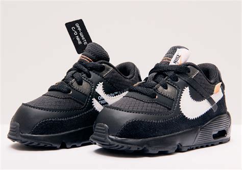 toddlers Nike Air Max shoes